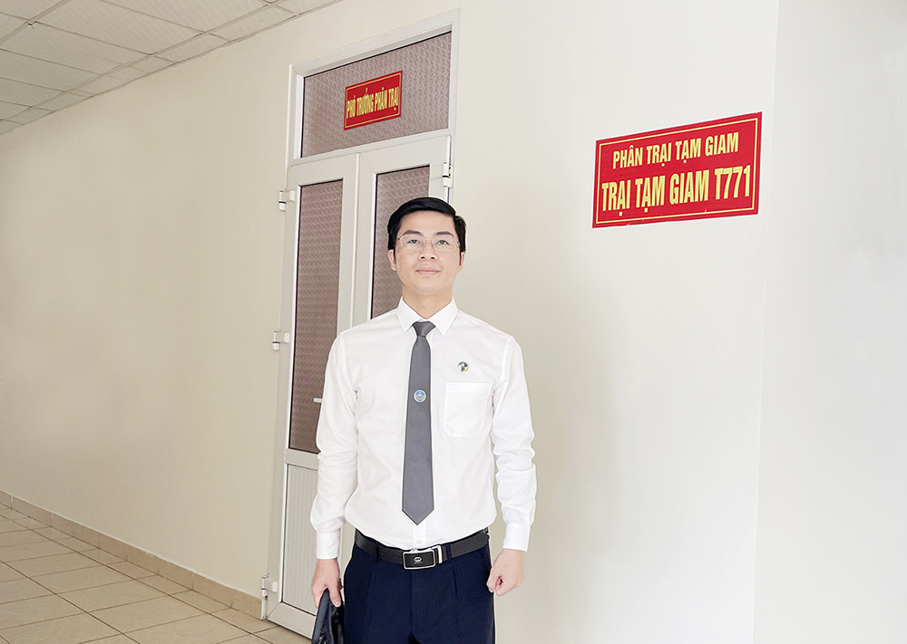 Những người nào được thăm gặp bị can, bị cáo đang bị tạm giam